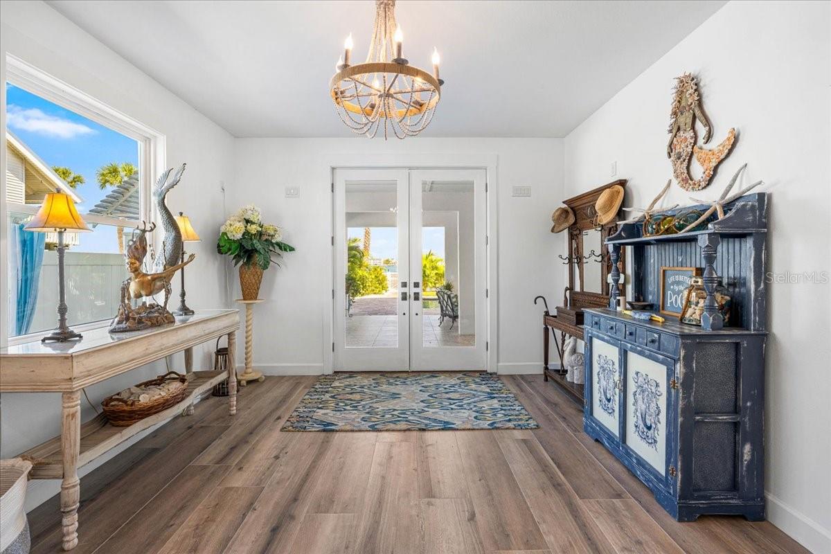 1002 PASS A GRILLE Way ST PETE BEACH, FL 33706