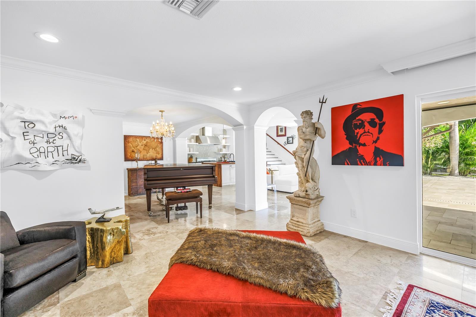 145 BAY Pt Dr ST PETERSBURG, FL 33704