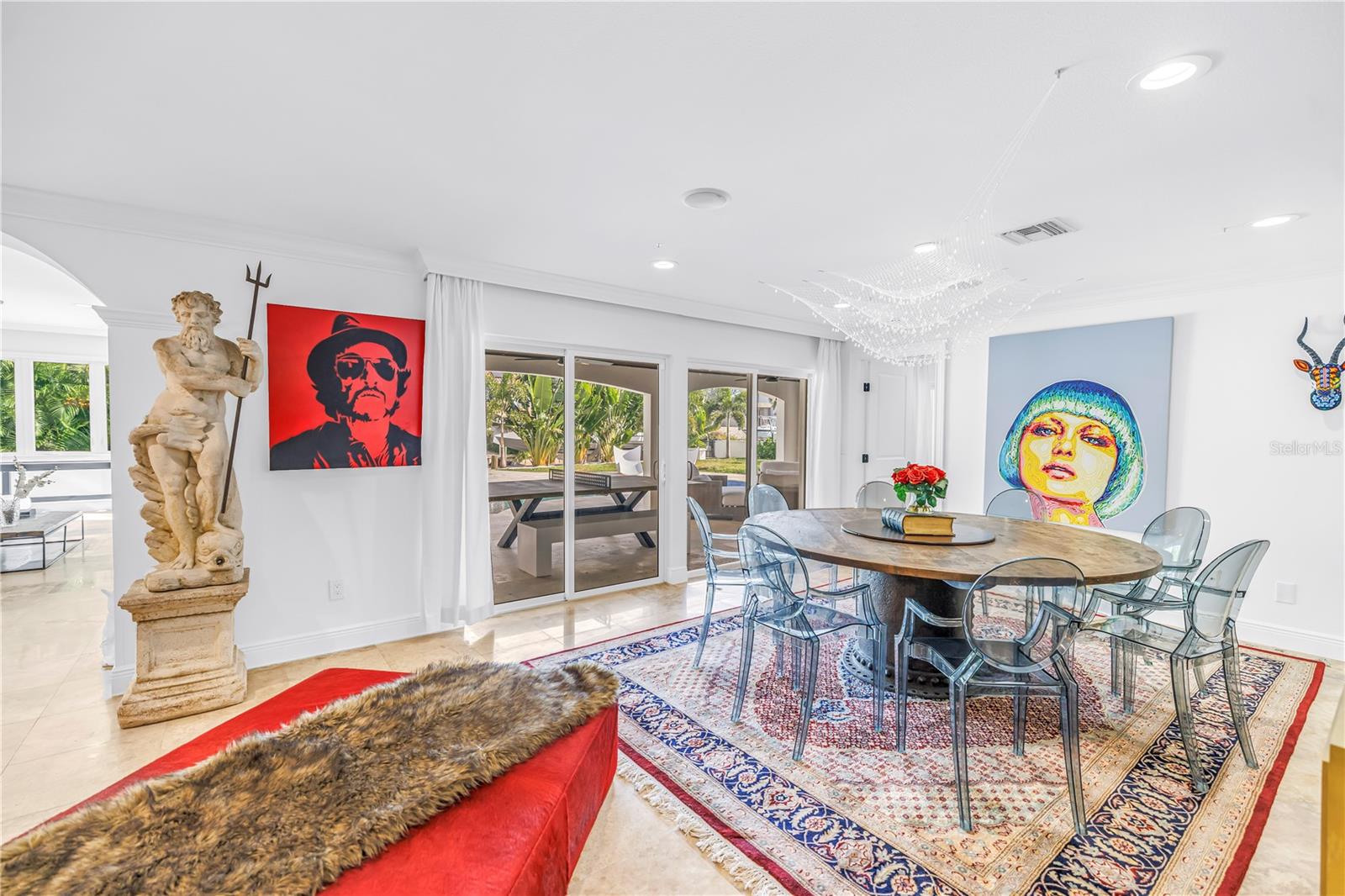 145 BAY Pt Dr ST PETERSBURG, FL 33704