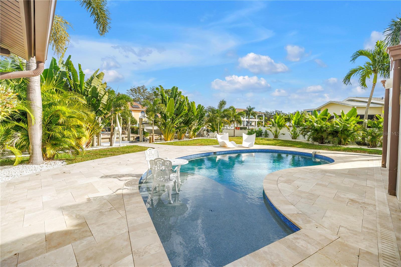 145 BAY Pt Dr ST PETERSBURG, FL 33704