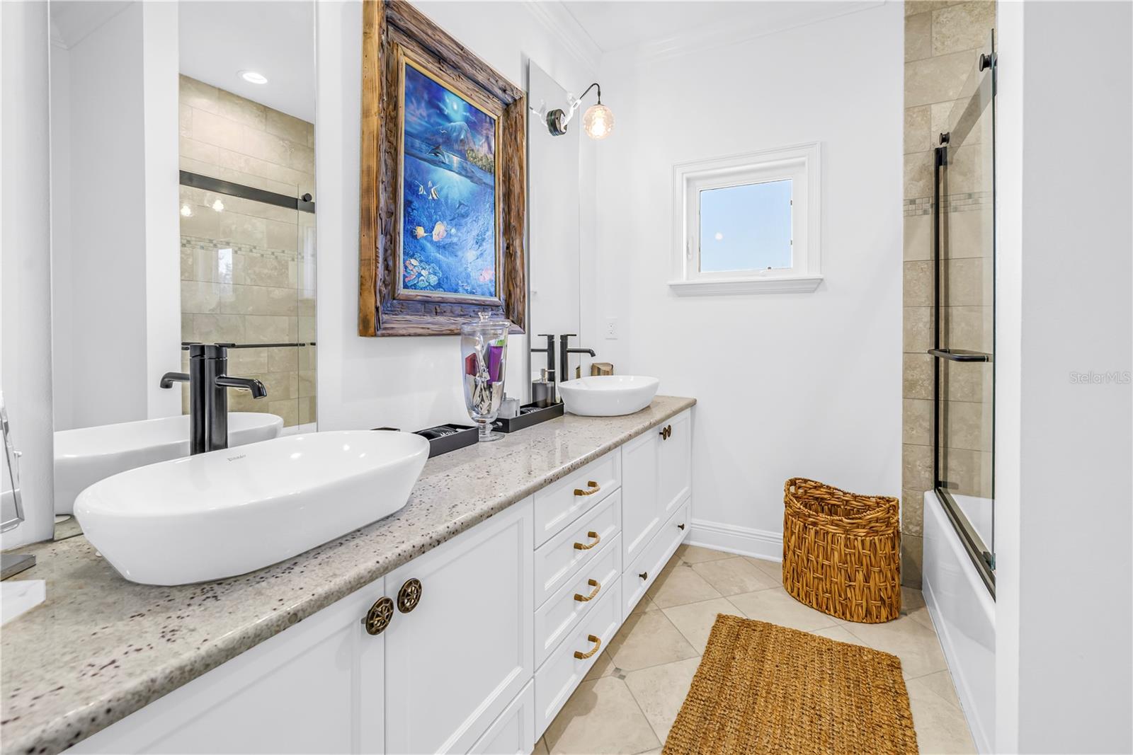 145 BAY Pt Dr ST PETERSBURG, FL 33704