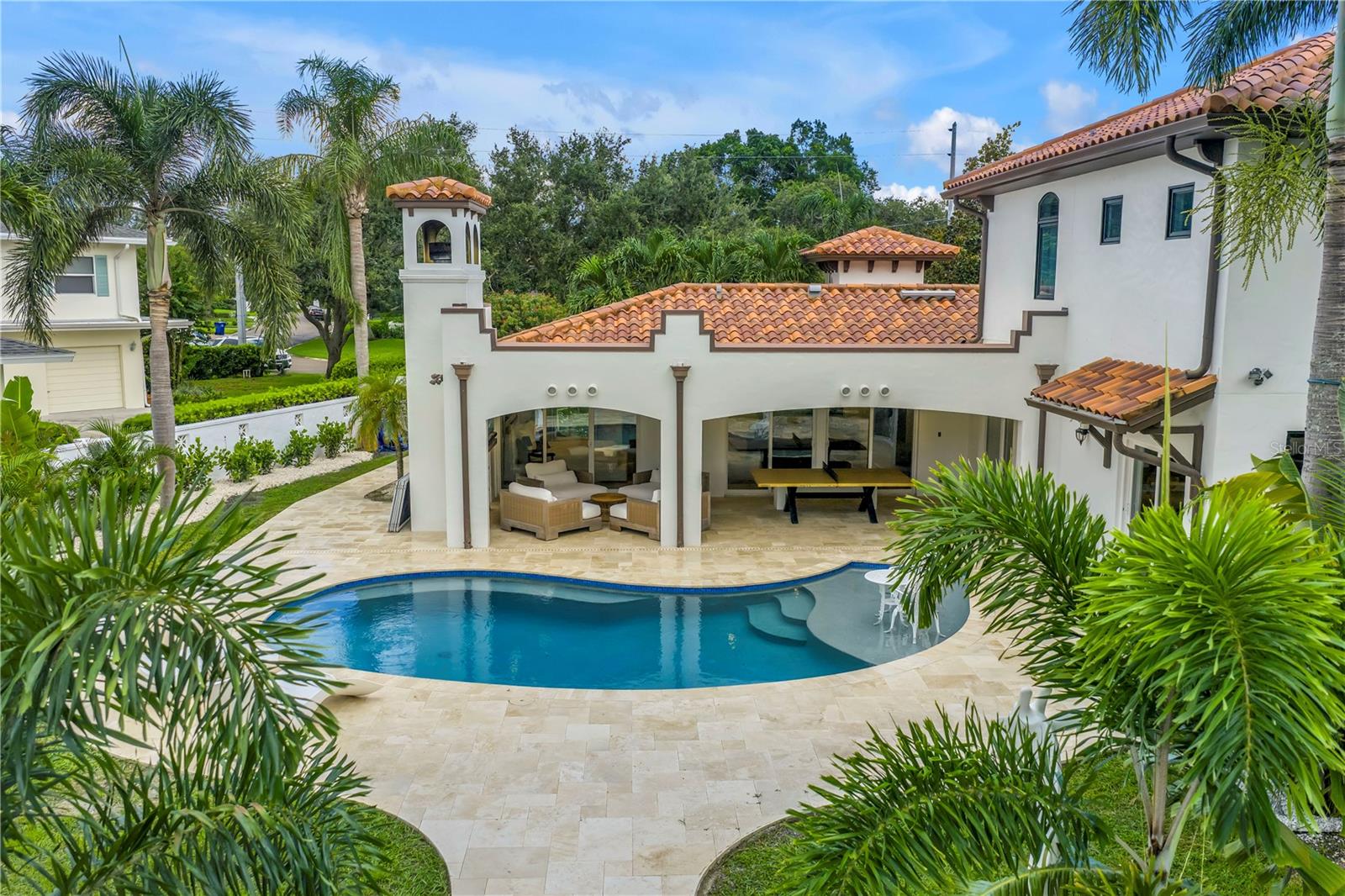 145 BAY Pt Dr ST PETERSBURG, FL 33704