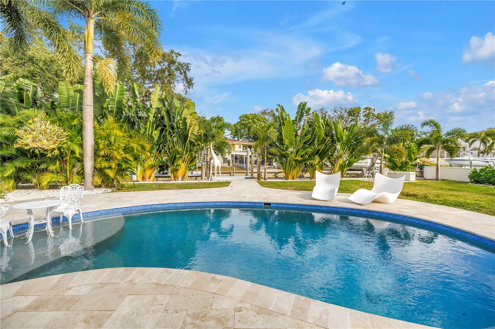 145 BAY Pt Dr ST PETERSBURG, FL 33704