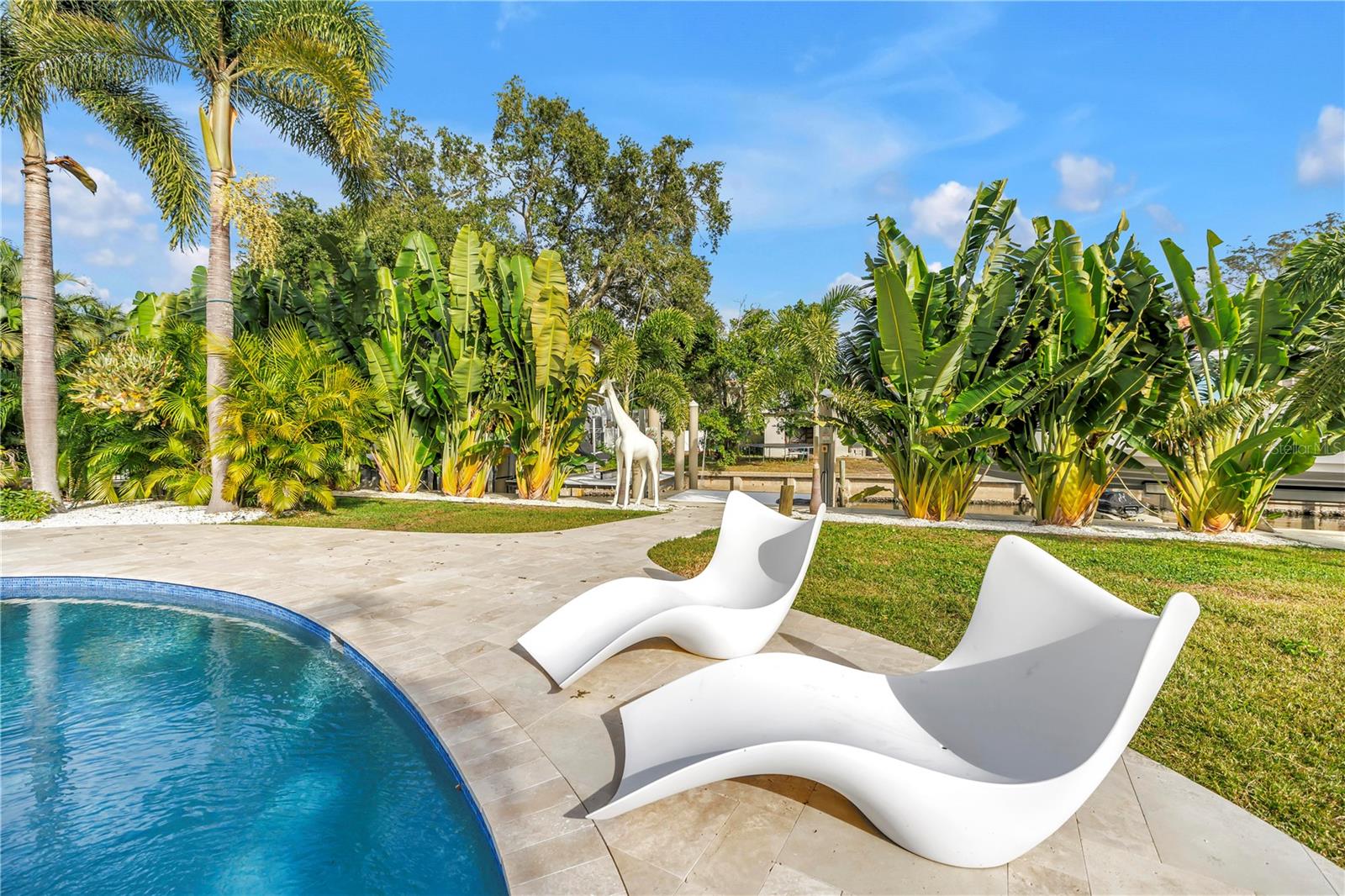 145 BAY Pt Dr ST PETERSBURG, FL 33704