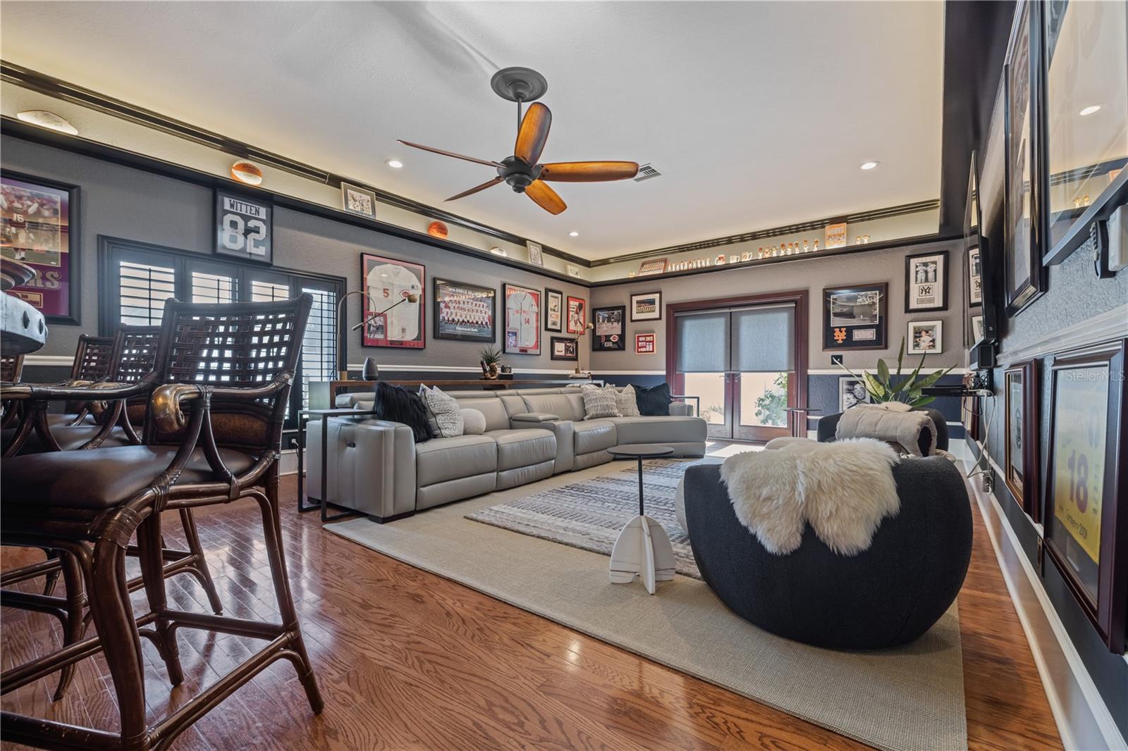 720 BRIGHTWATERS Blvd ST PETERSBURG, FL 33704