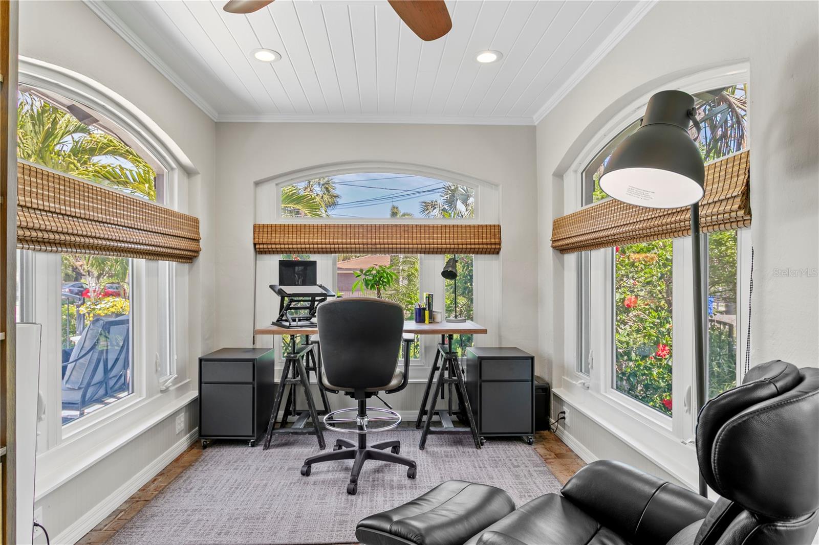 720 BRIGHTWATERS Blvd ST PETERSBURG, FL 33704