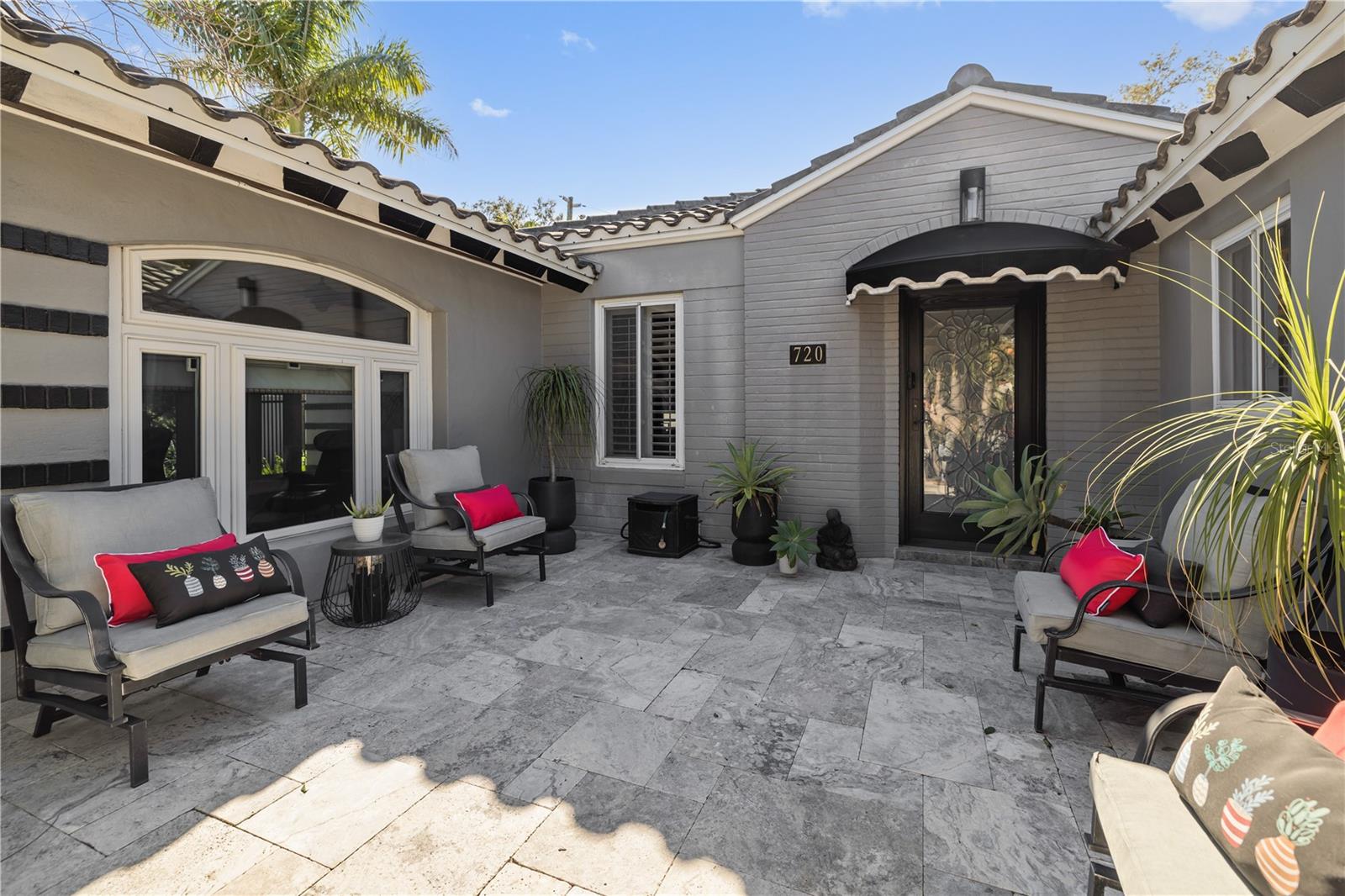 720 BRIGHTWATERS Blvd ST PETERSBURG, FL 33704