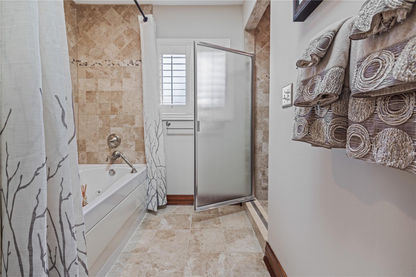 720 BRIGHTWATERS Blvd ST PETERSBURG, FL 33704