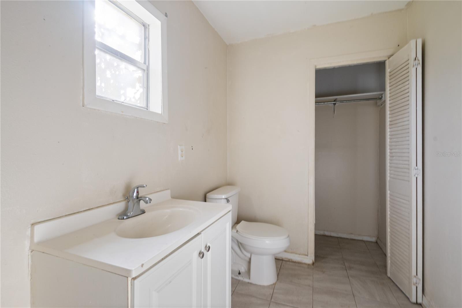 805 S STONE St DELAND, FL 32720