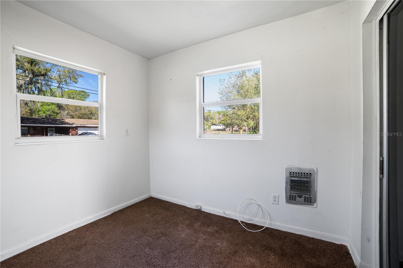 805 S STONE St DELAND, FL 32720