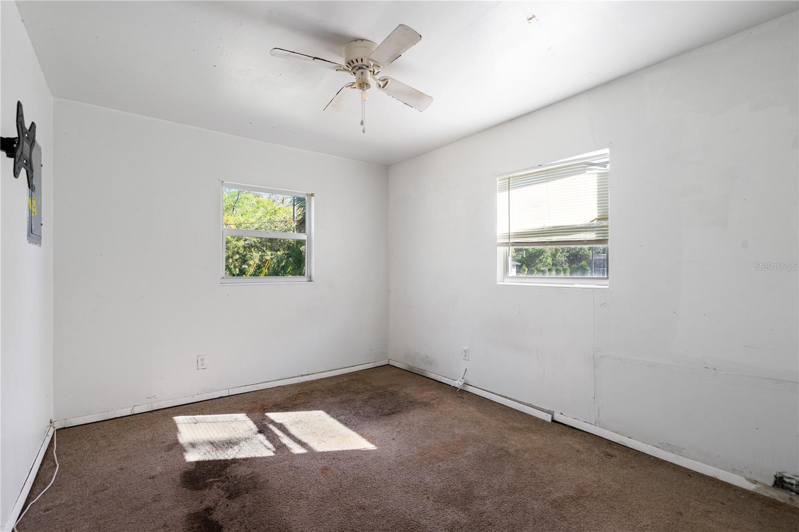 805 S STONE St DELAND, FL 32720