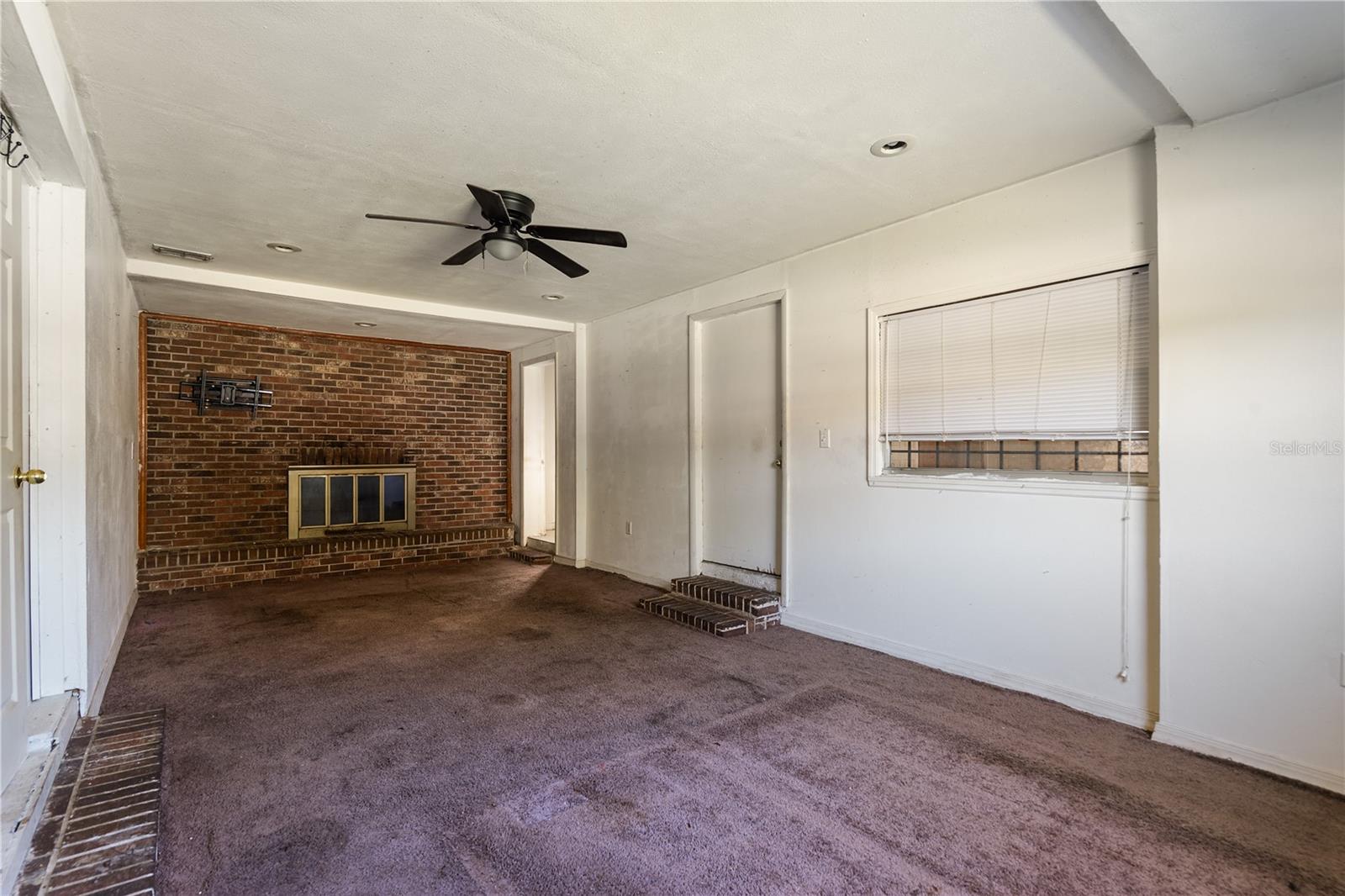 805 S STONE St DELAND, FL 32720