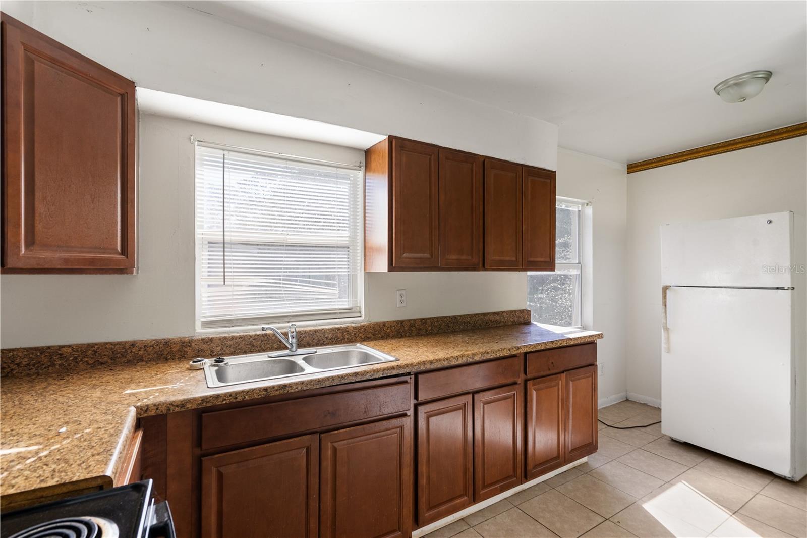 805 S STONE St DELAND, FL 32720