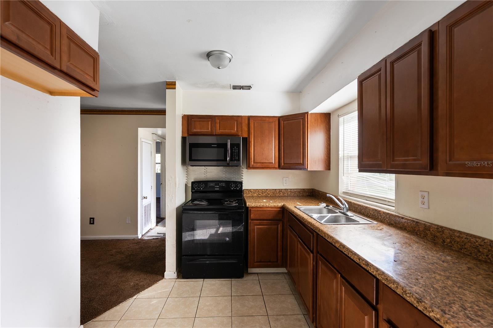 805 S STONE St DELAND, FL 32720