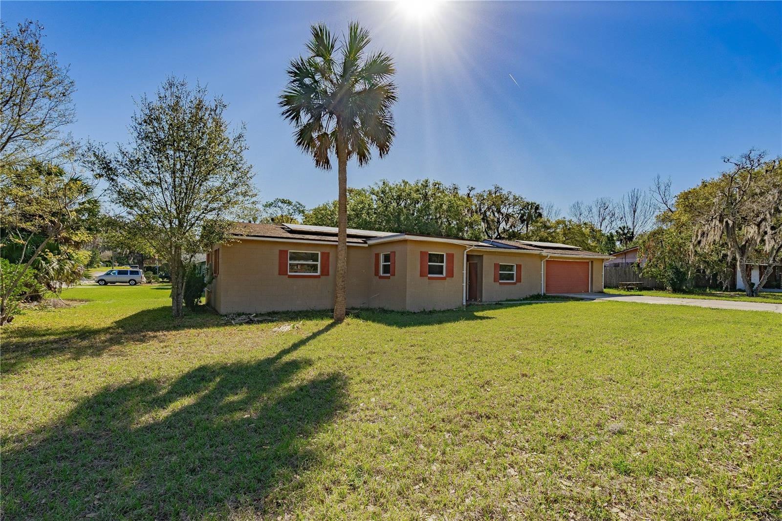 805 S STONE St DELAND, FL 32720