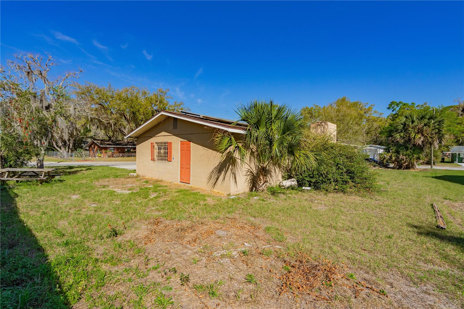 805 S STONE St DELAND, FL 32720