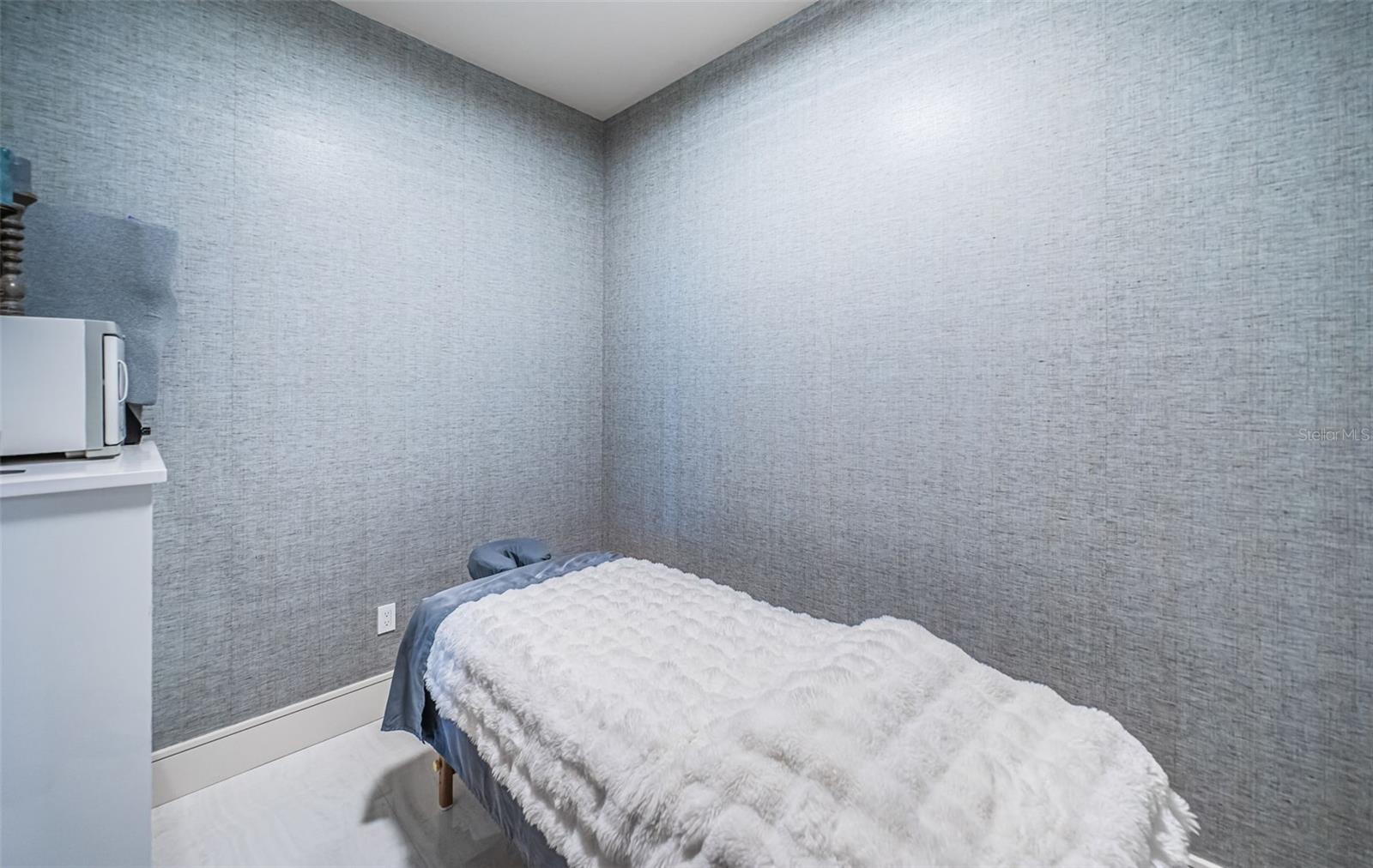 18725 JIRETZ Rd ODESSA, FL 33556