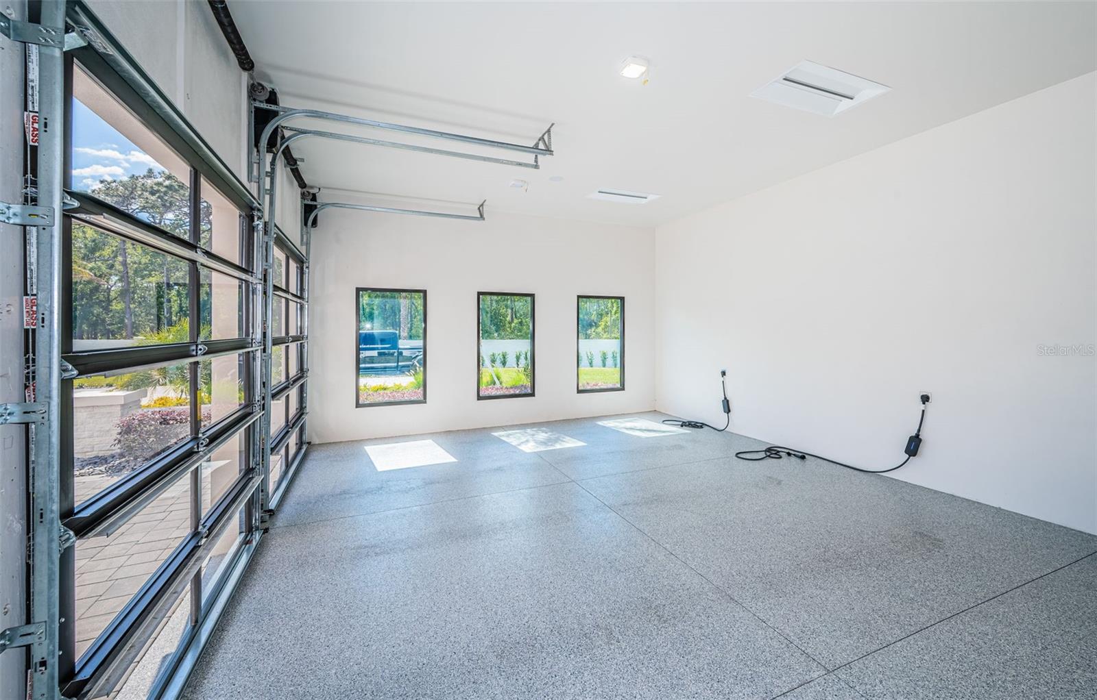 18725 JIRETZ Rd ODESSA, FL 33556