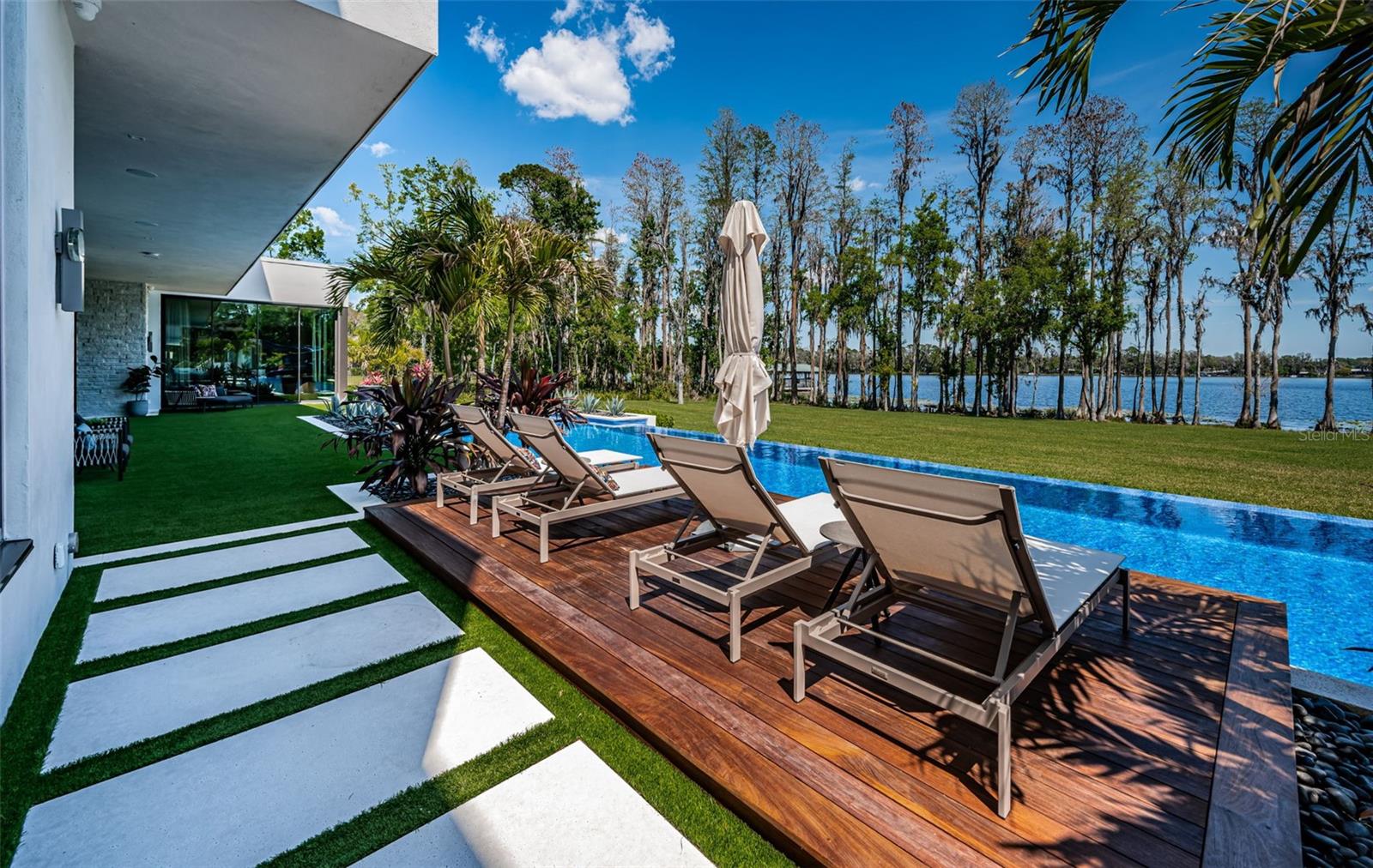 18725 JIRETZ Rd ODESSA, FL 33556