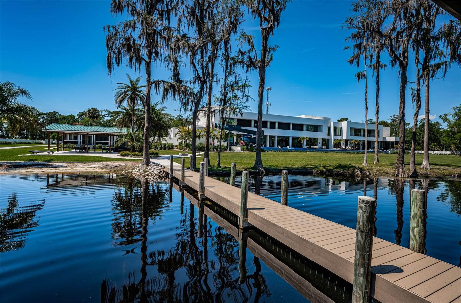 18725 JIRETZ Rd ODESSA, FL 33556