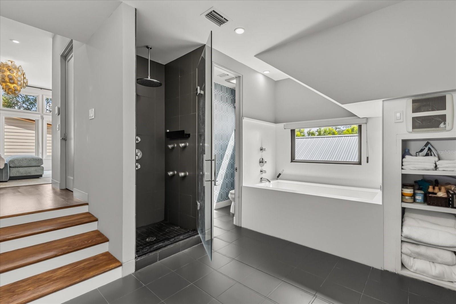 119 N HYER Ave ORLANDO, FL 32801