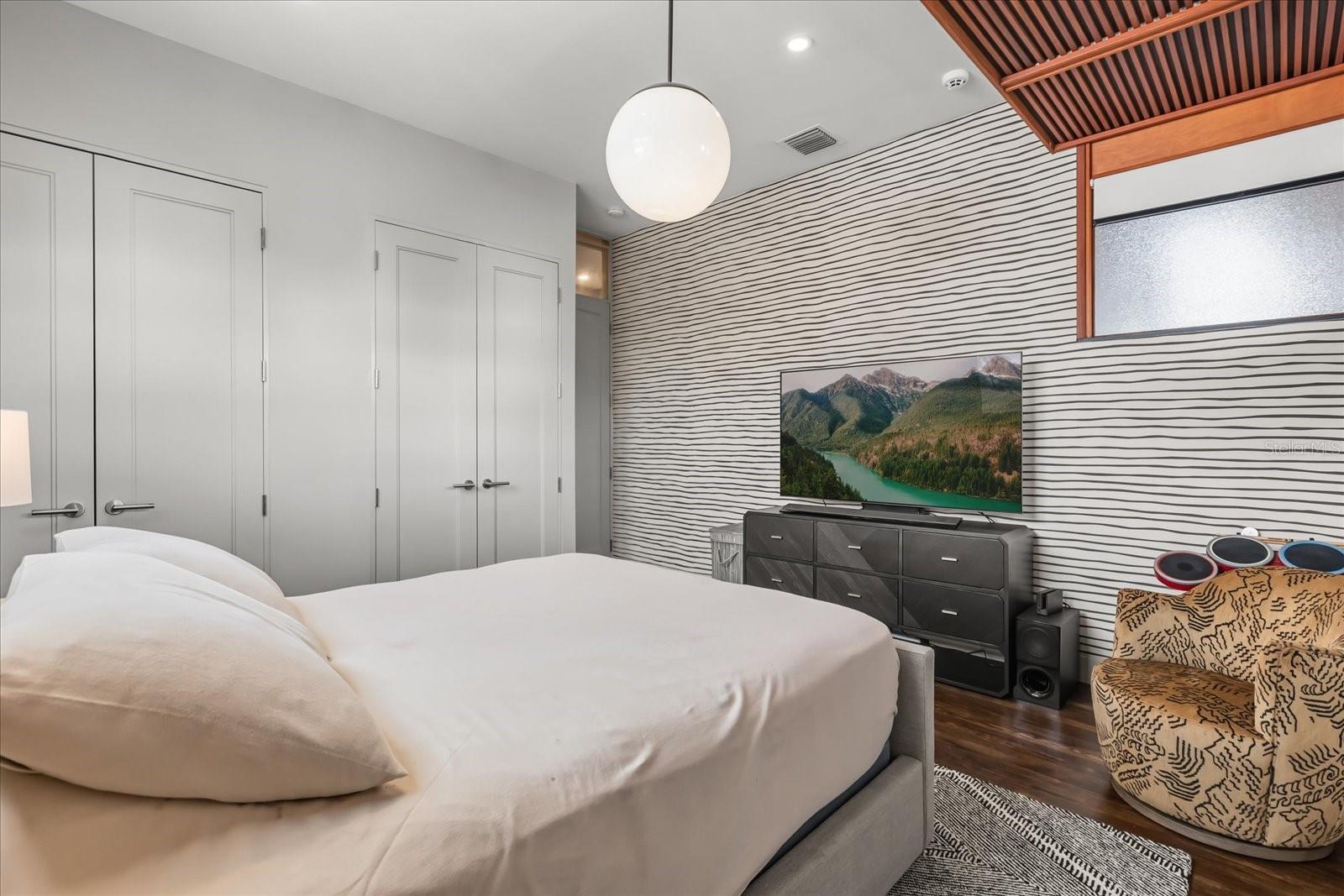 119 N HYER Ave ORLANDO, FL 32801