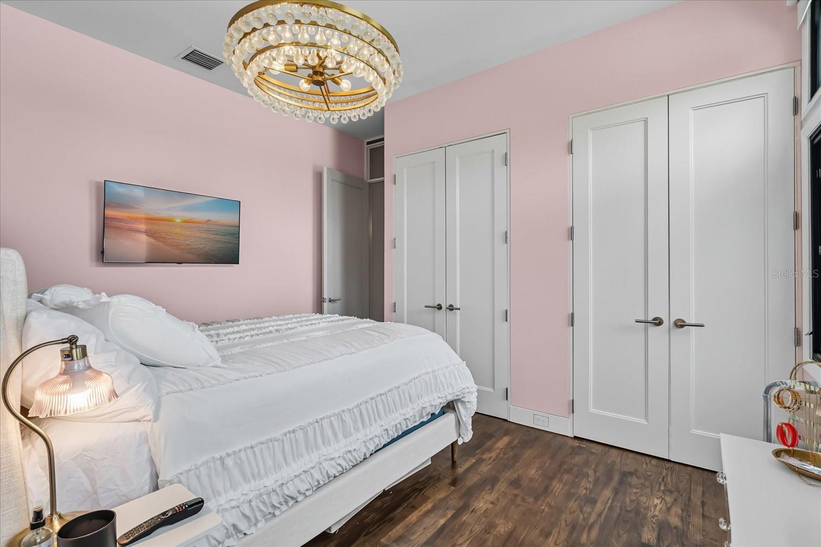 119 N HYER Ave ORLANDO, FL 32801