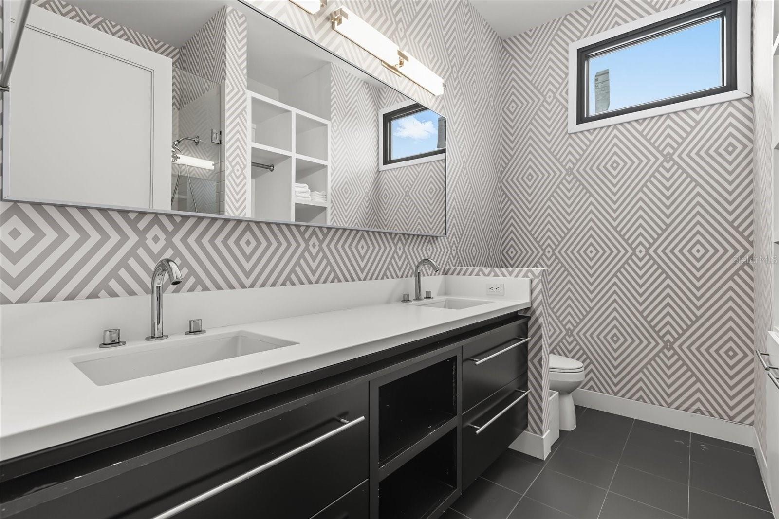 119 N HYER Ave ORLANDO, FL 32801