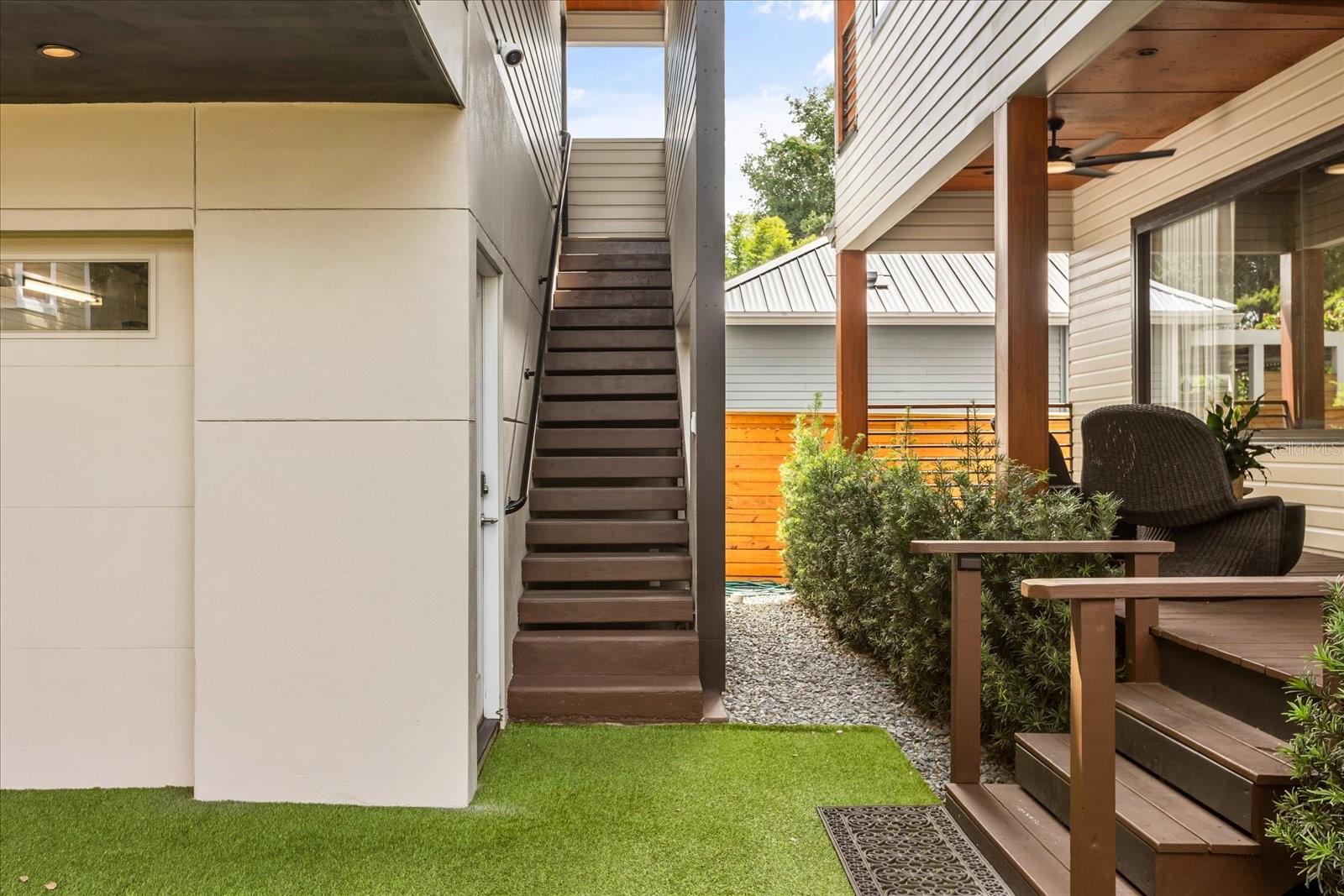 119 N HYER Ave ORLANDO, FL 32801