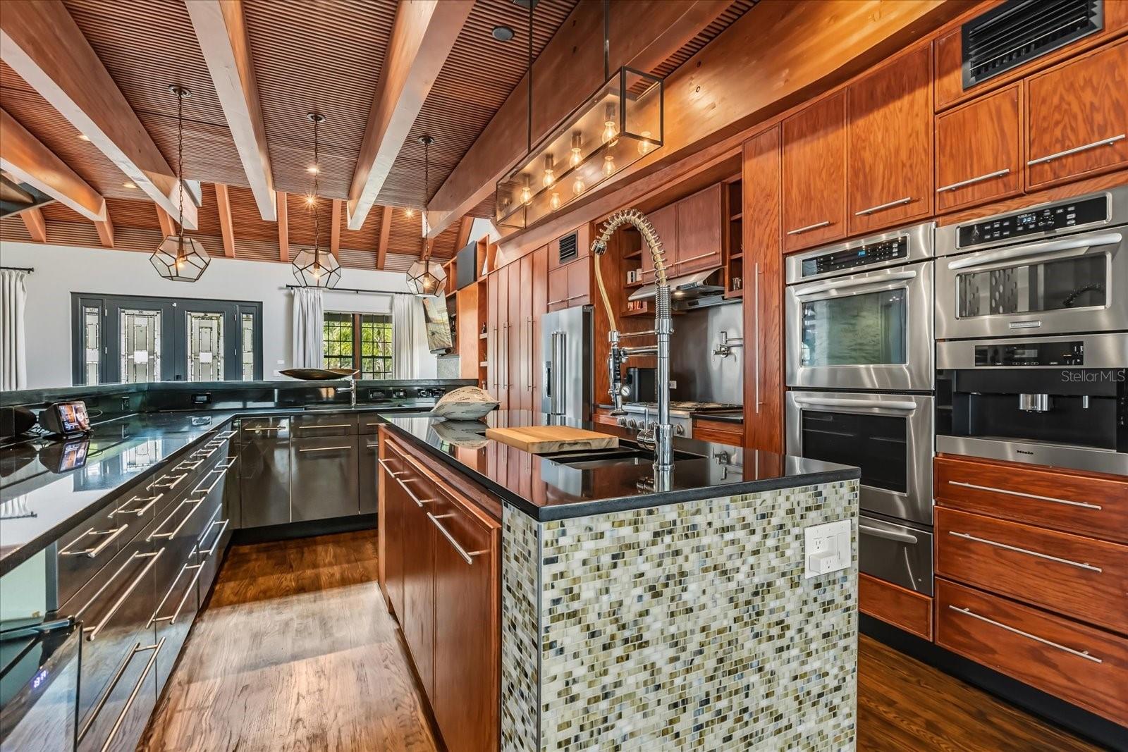 119 N HYER Ave ORLANDO, FL 32801