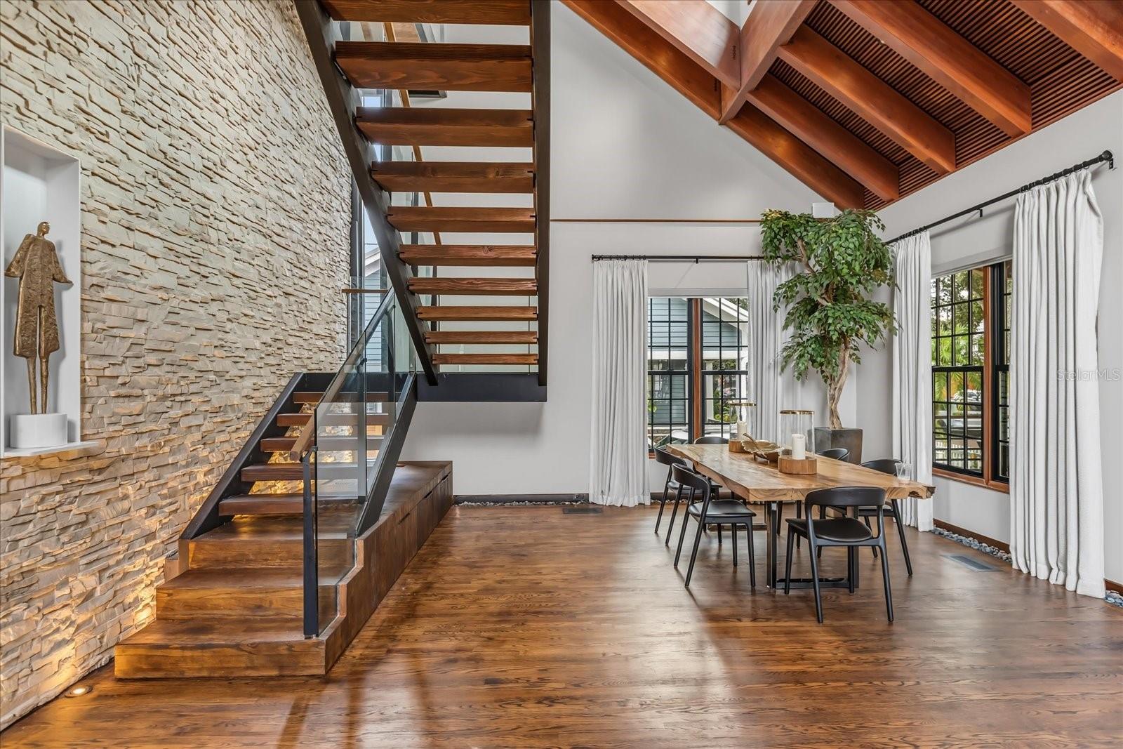 119 N HYER Ave ORLANDO, FL 32801