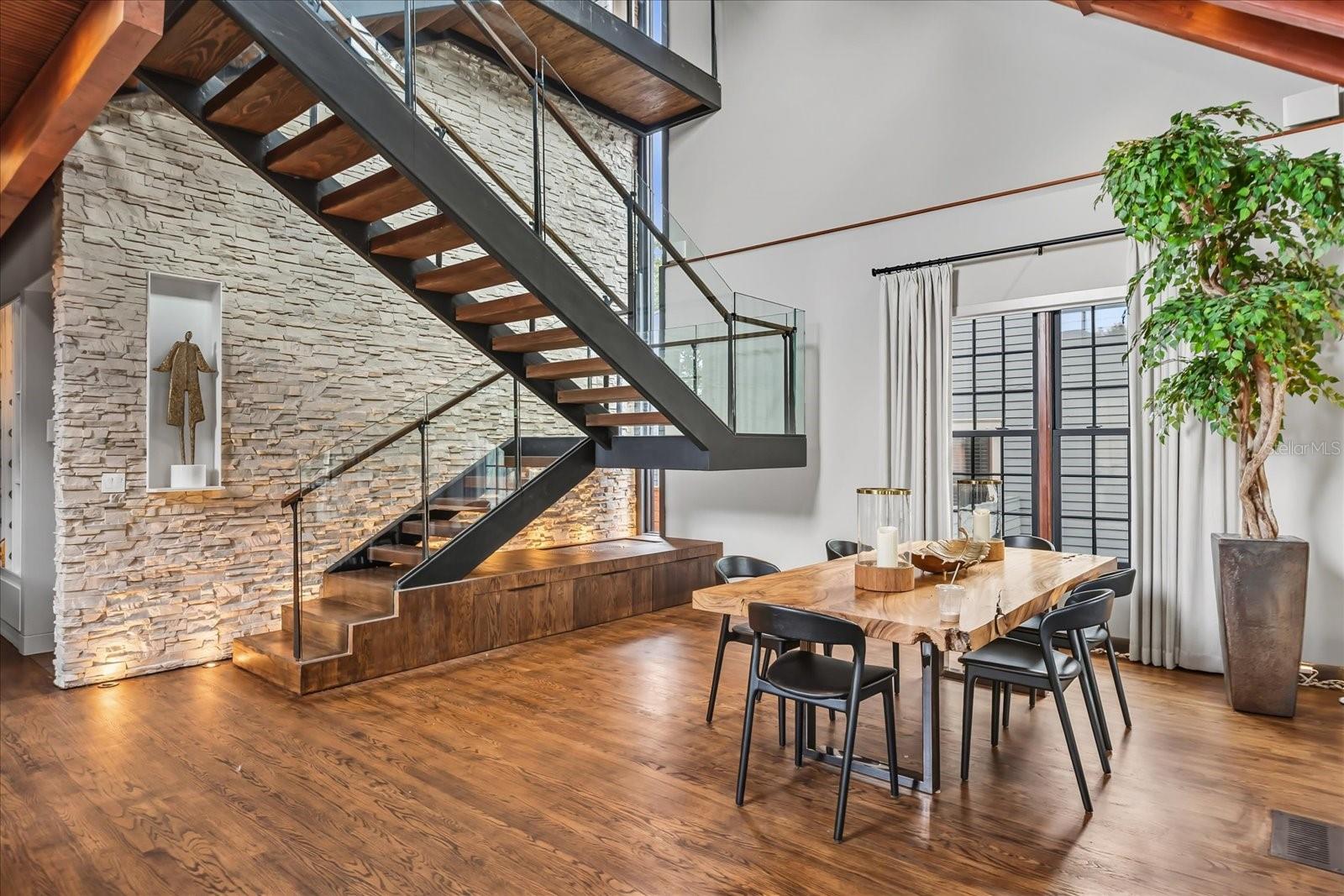 119 N HYER Ave ORLANDO, FL 32801