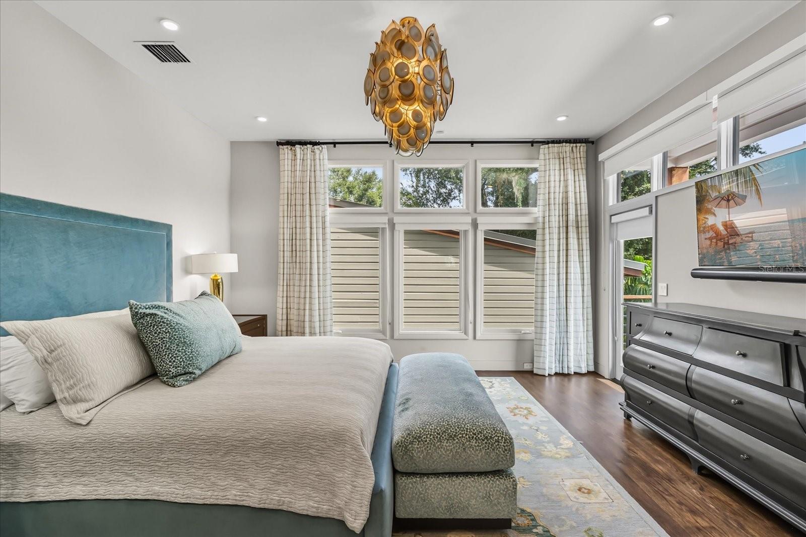 119 N HYER Ave ORLANDO, FL 32801