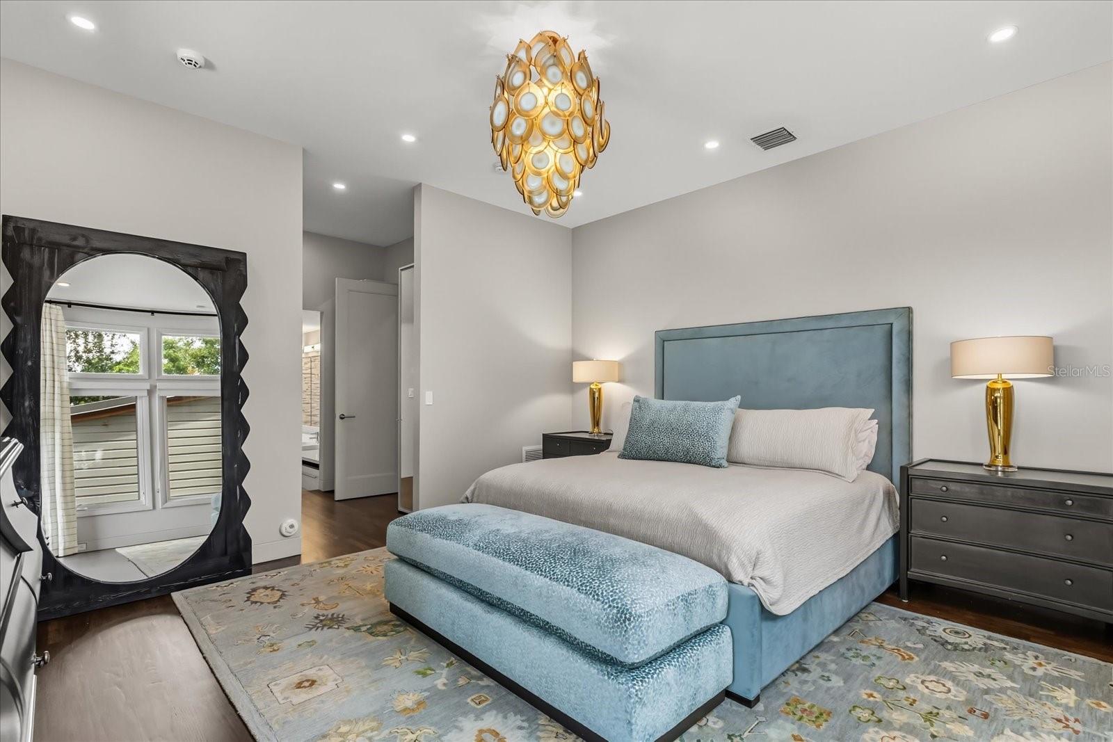 119 N HYER Ave ORLANDO, FL 32801