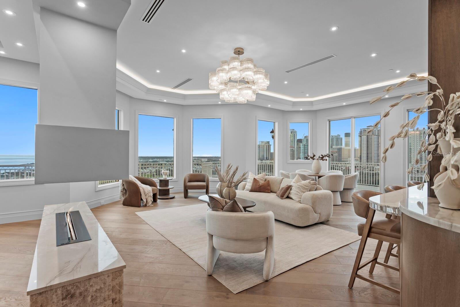 555 5TH Ave #PH1 ST PETERSBURG, FL 33701