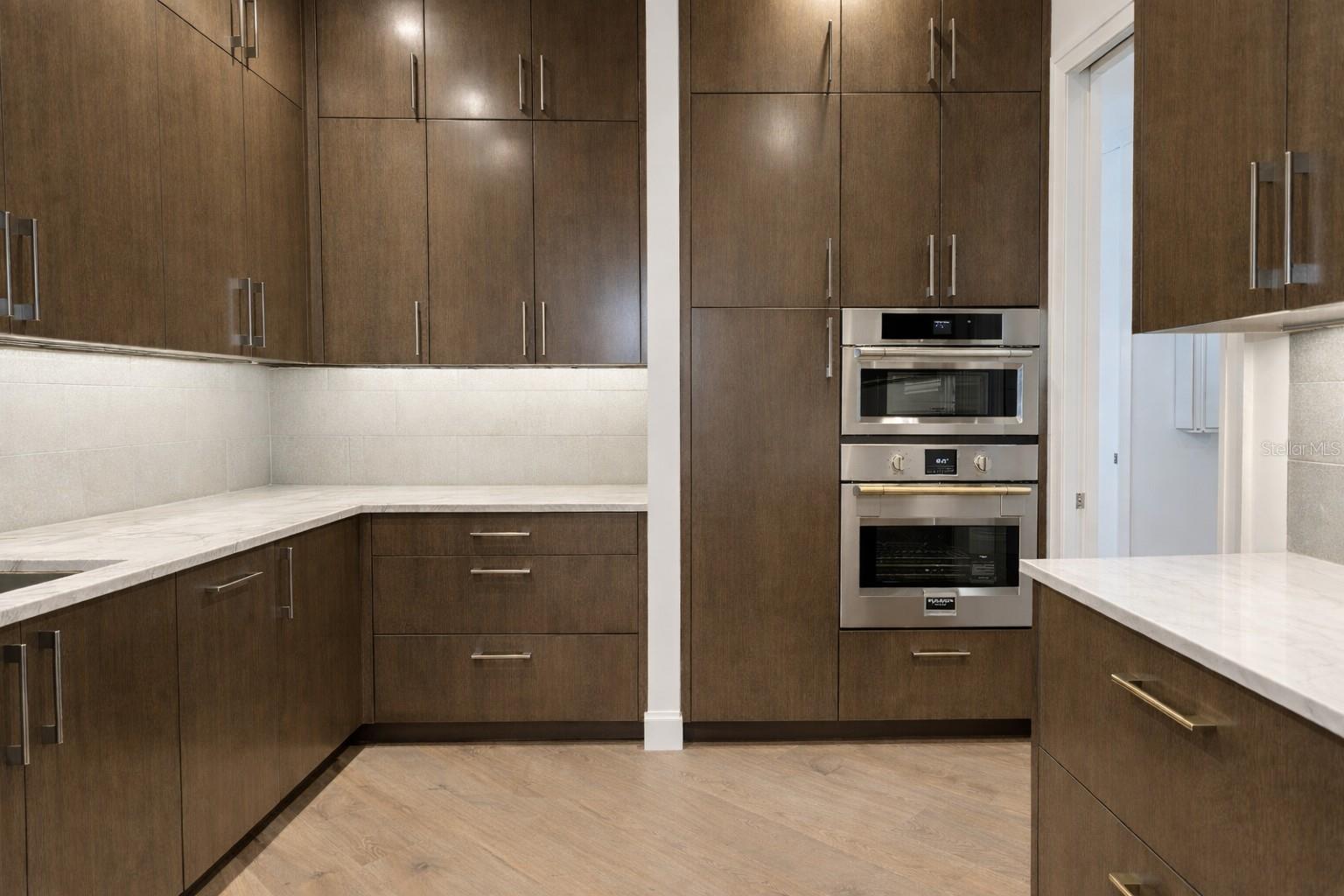 555 5TH Ave #PH1 ST PETERSBURG, FL 33701