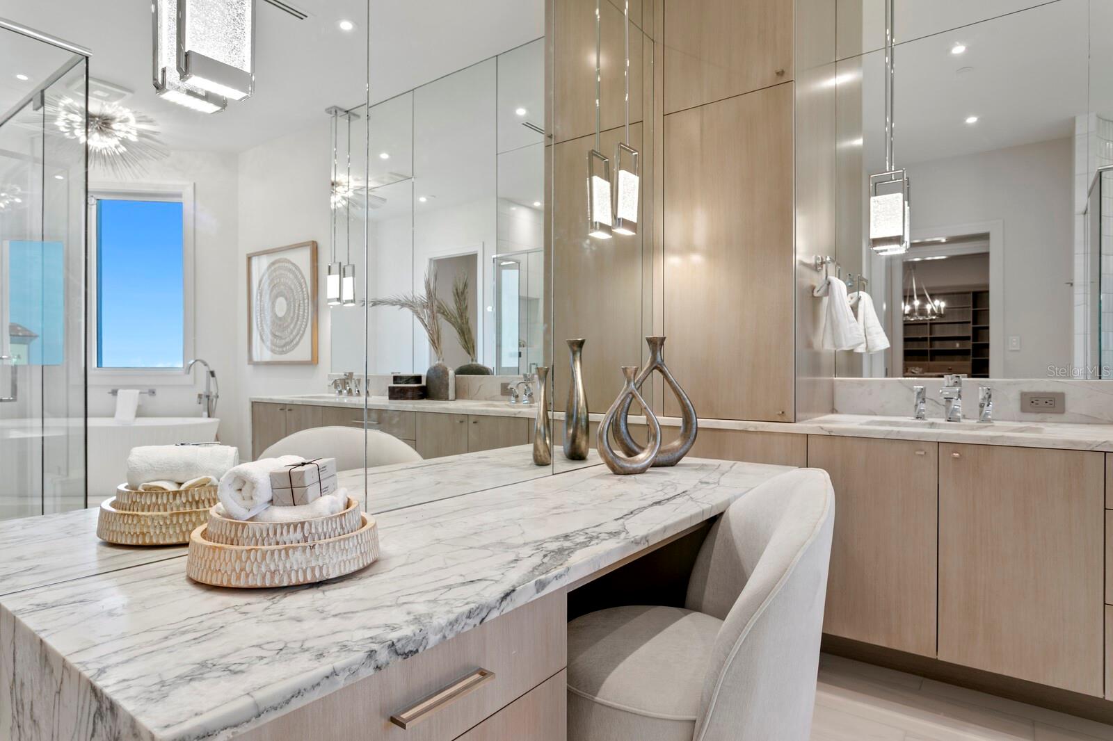 555 5TH Ave #PH1 ST PETERSBURG, FL 33701