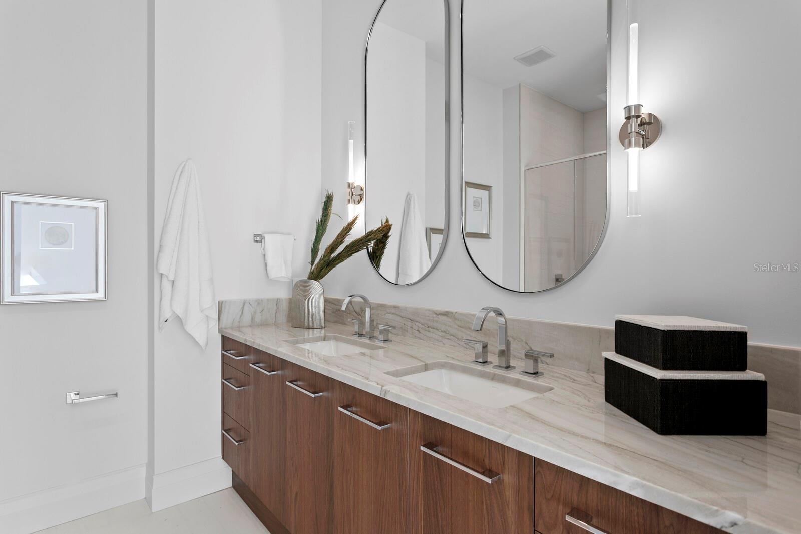 555 5TH Ave #PH1 ST PETERSBURG, FL 33701