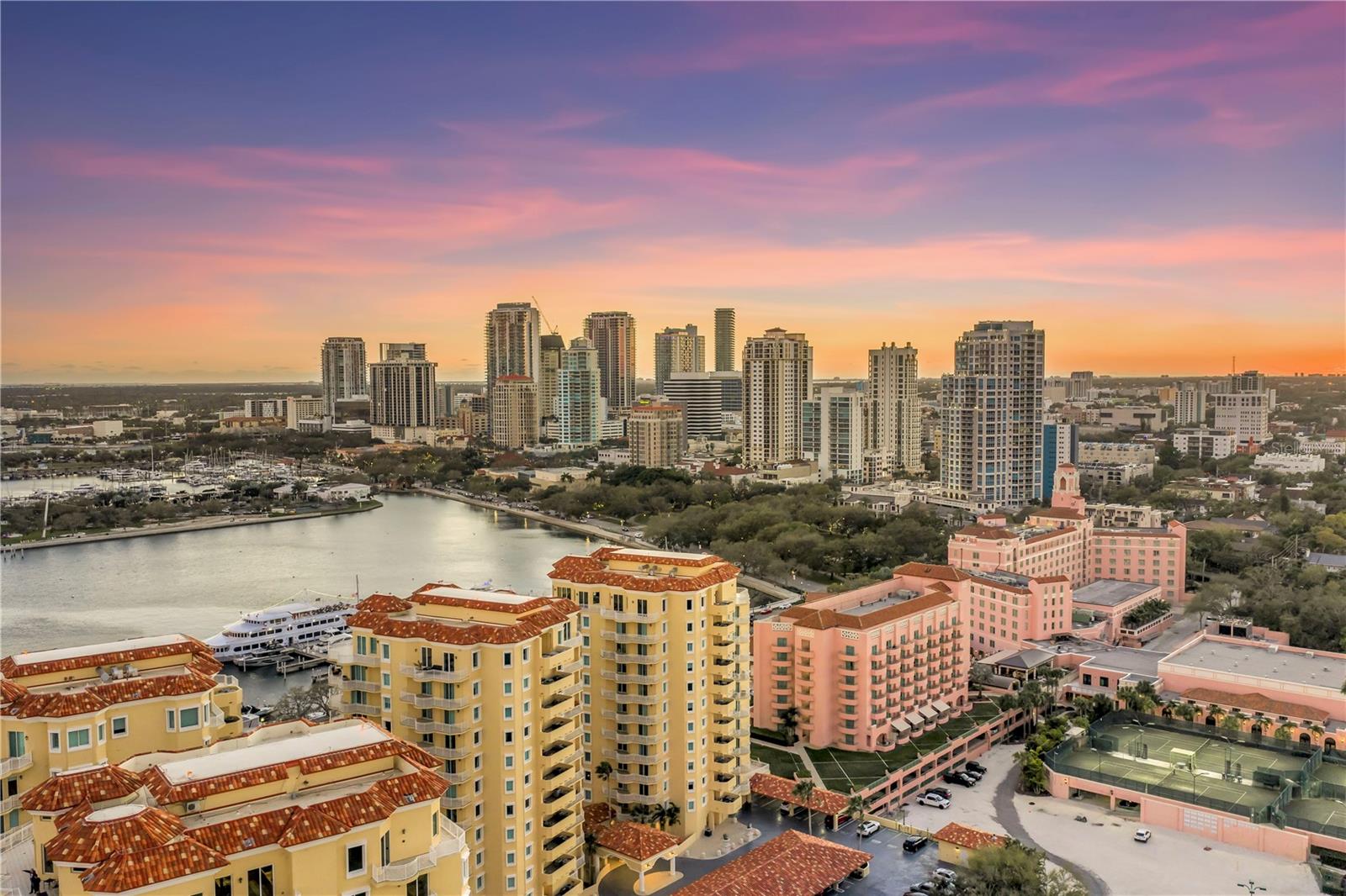 555 5TH Ave #PH1 ST PETERSBURG, FL 33701