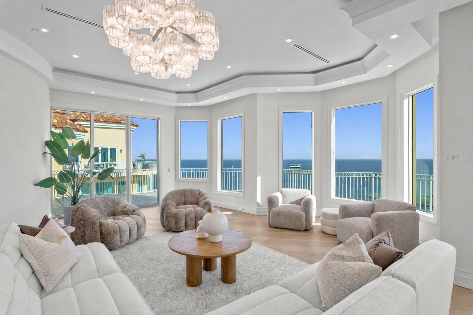 555 5TH Ave #PH1 ST PETERSBURG, FL 33701