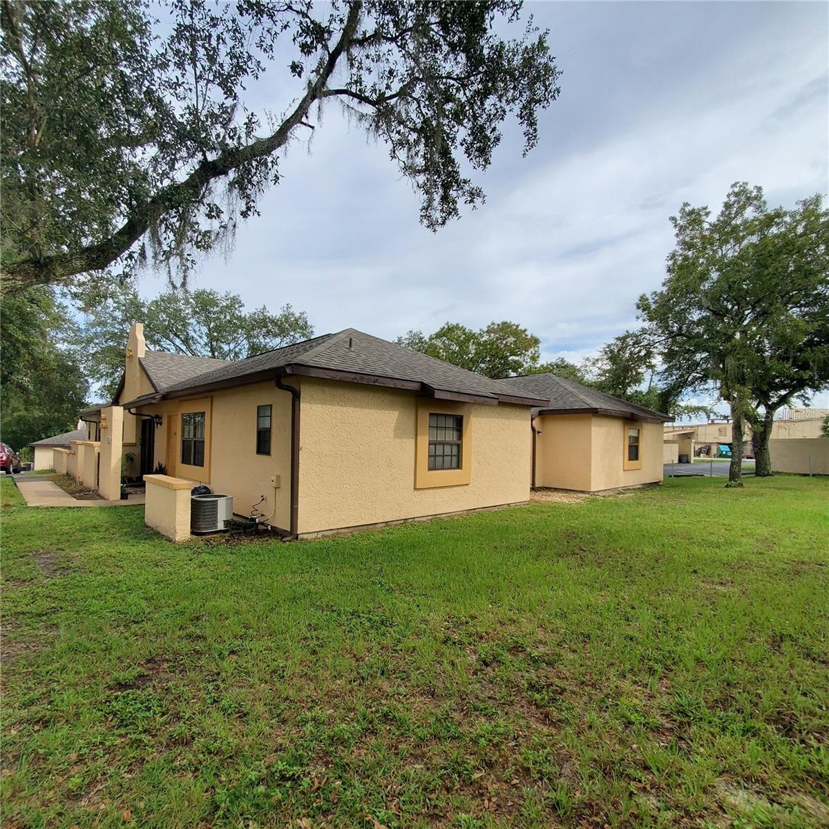 603 WATER Rd #102G OCALA, FL 34472