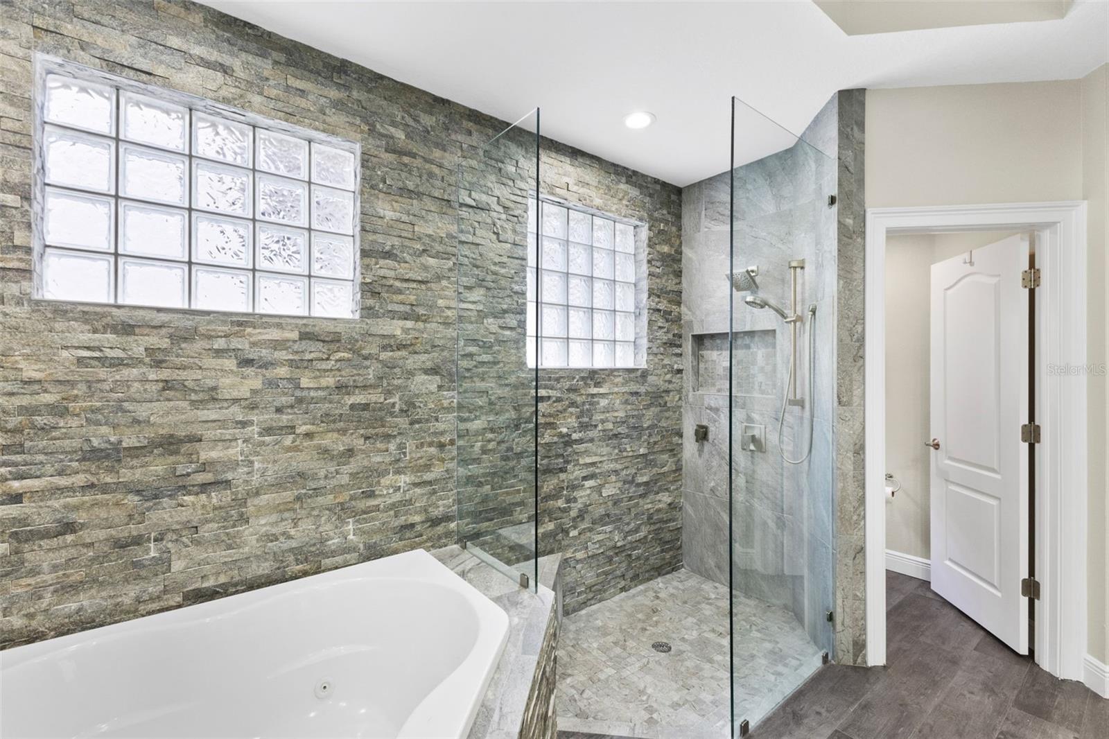 304 9TH Ave PALMETTO, FL 34221