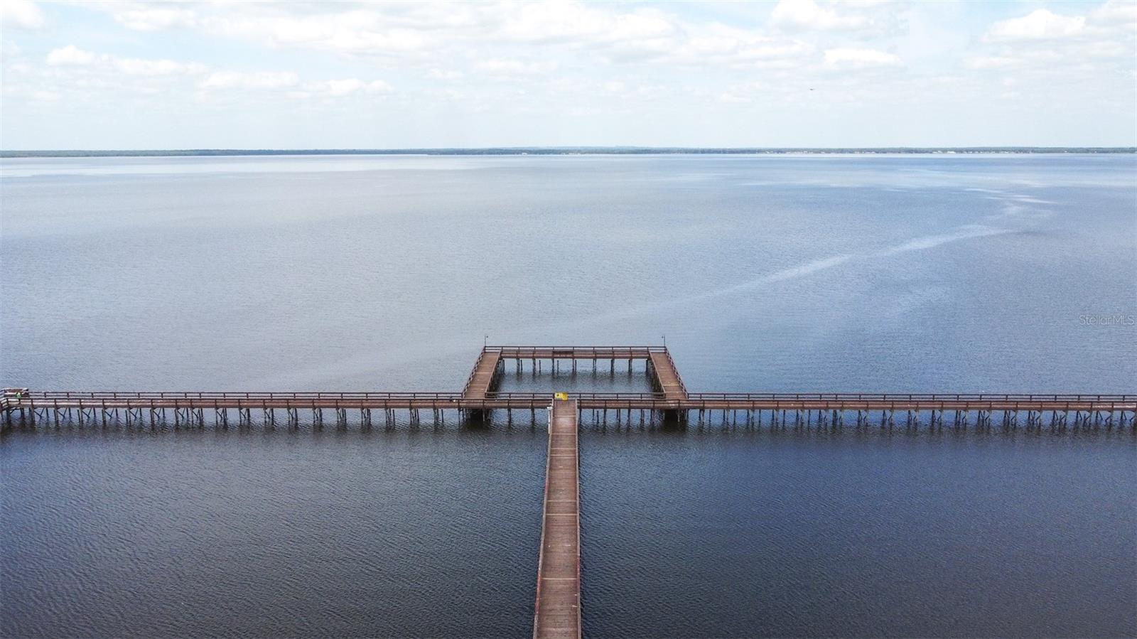 707 LAGUNA Dr INDIAN LAKE ESTATES, FL 33855