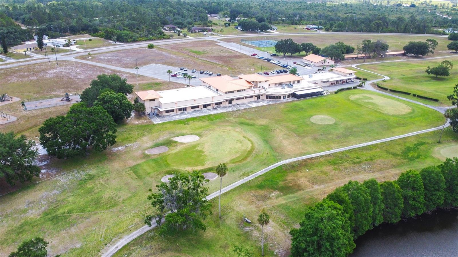 707 LAGUNA Dr INDIAN LAKE ESTATES, FL 33855