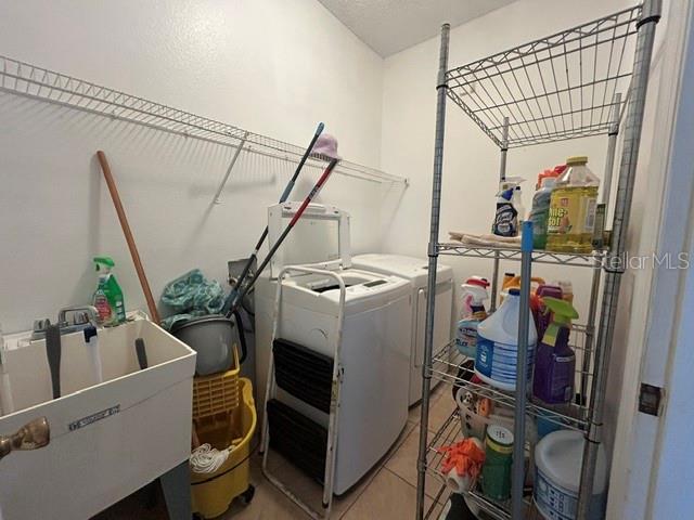 375 ALDERSHOT Ct KISSIMMEE, FL 34758