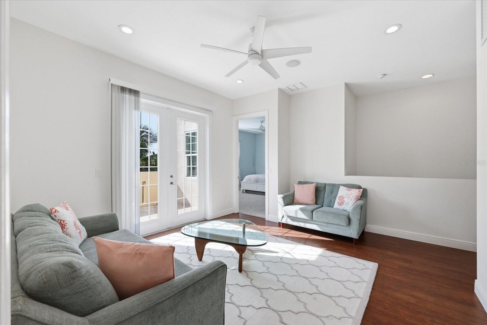 315 40TH Ave ST PETE BEACH, FL 33706