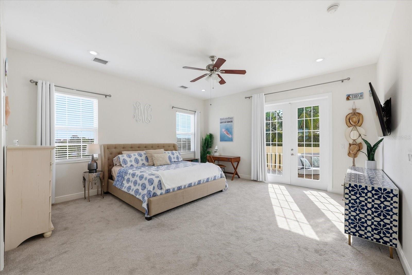 315 40TH Ave ST PETE BEACH, FL 33706