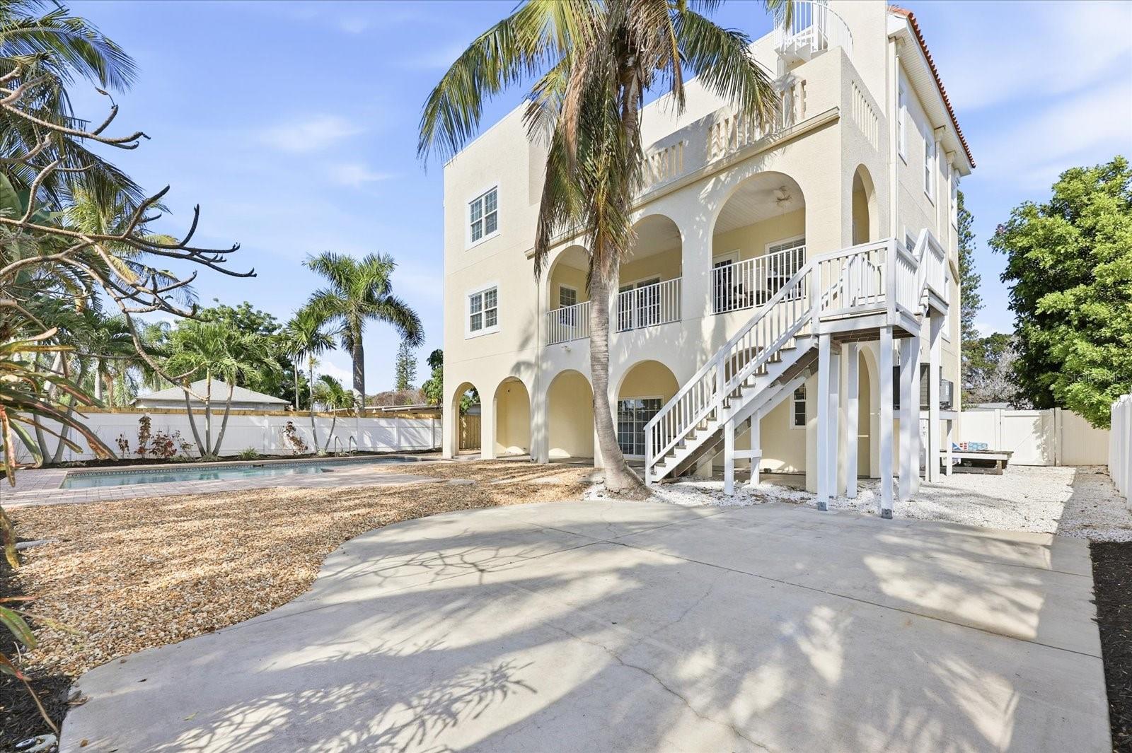 315 40TH Ave ST PETE BEACH, FL 33706