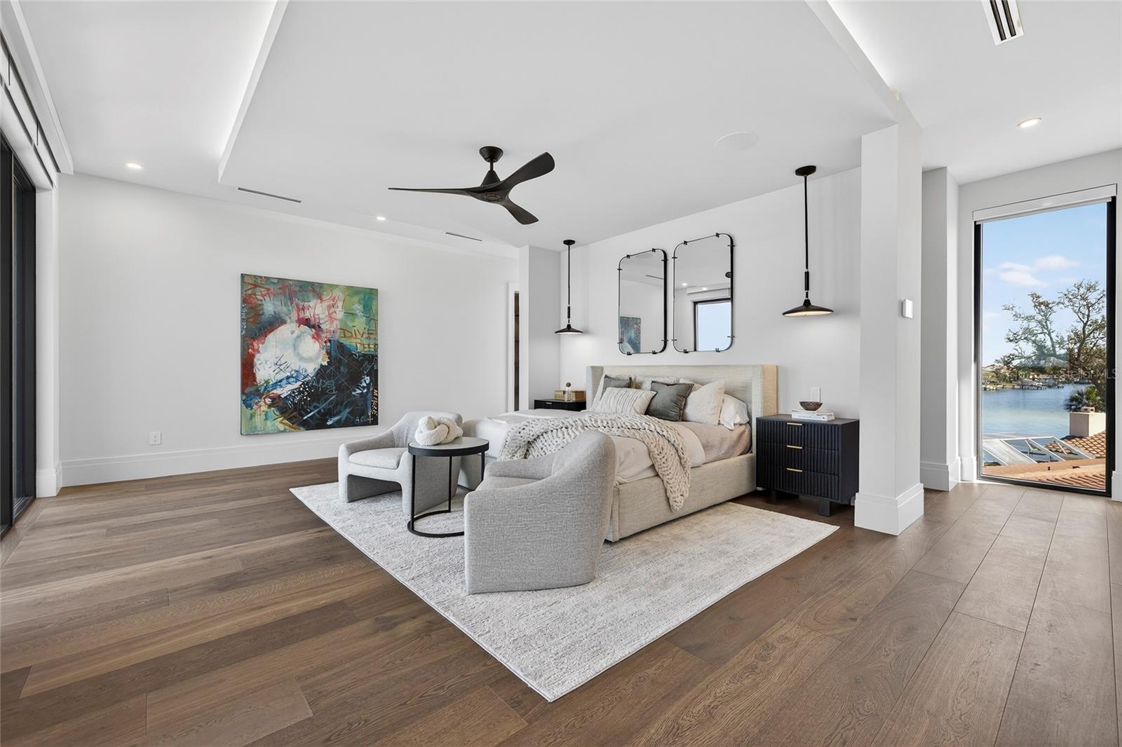 1075 31ST Ter ST PETERSBURG, FL 33704