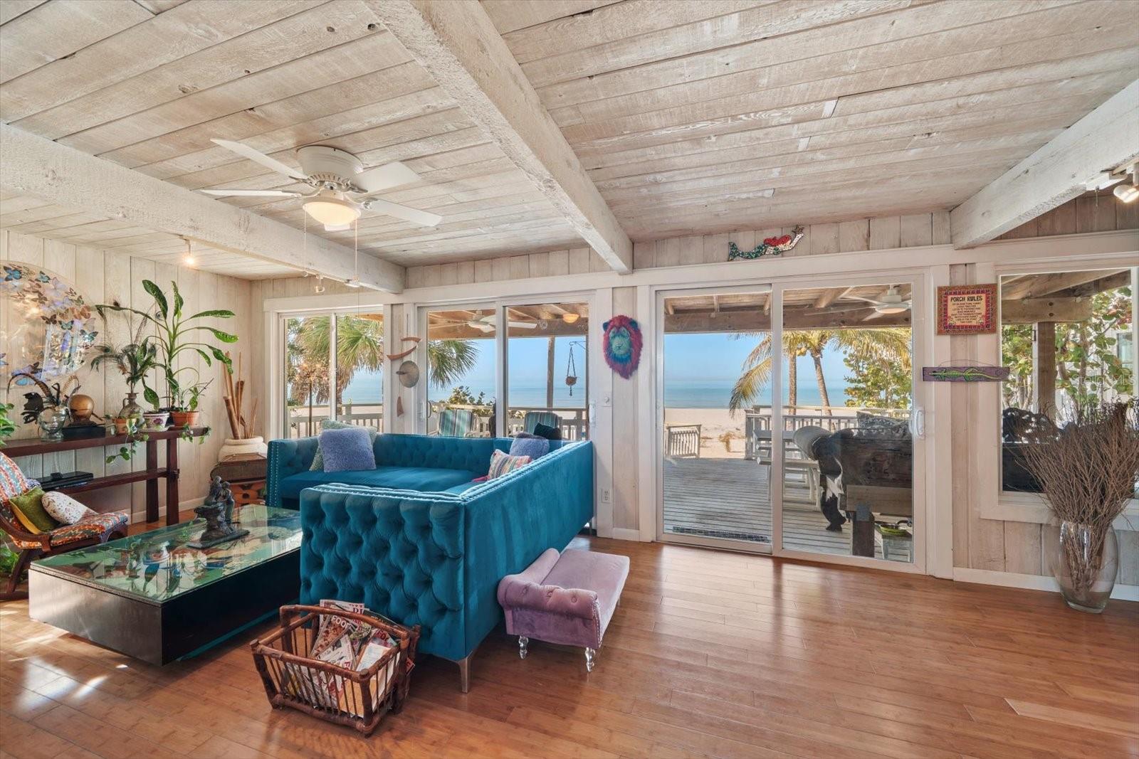 8640 W GULF Blvd TREASURE ISLAND, FL 33706